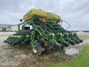 16 ROW 30″, 31 ROW 15″, CCS, HYDRAULIC, PLANTERS: DRAWN