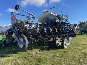 12 ROW 30″, 24 ROW 15″, CENTRAL FILL, NO TILL COULTERS,