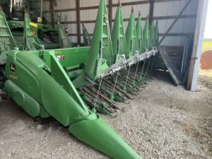 2010 JOHN DEERE 608C CORN HEAD
